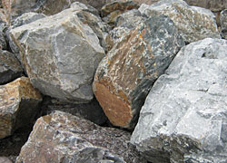 Gun Metal Boulders (Coverage Per Ton = 2-5')